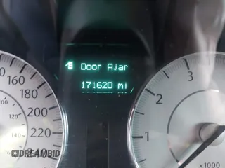 2008 Chrysler 300 C Hemi with VIN 2C3LA63H88H118209, listed as a IAAI auction lot 40918039 with 171,620 mi miles and . Bid and sale history available at carsss.com. Image 15.