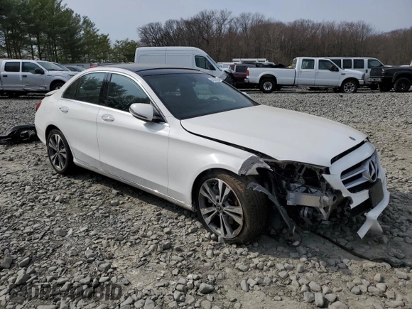2018 Mercedes-Benz C 300 with VIN 55SWF4JB4JU264050, listed as a Copart auction lot 48200895 with Not provided miles and Salvage title. Bid and sale history available at DreamBid. Image 4.