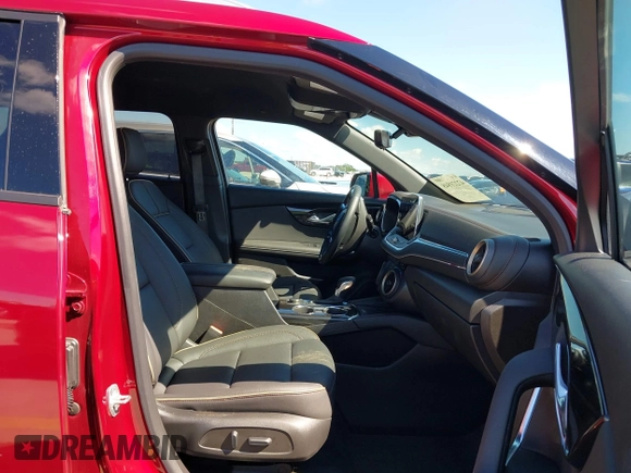 2025 Chevrolet Blazer Premier with VIN 3GNKBLR41SS117549, listed as a IAAI auction lot 42221848 with 4,264 mi miles and . Bid and sale history available at DreamBid. Image 5.