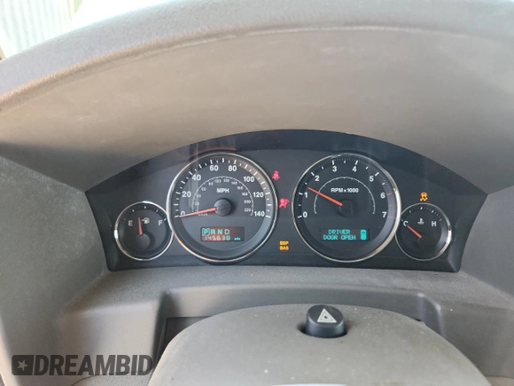 2006 Jeep Commander z VIN 1J8HG48K16C257633, wystawiony jako Copart lot #64315415 z przebiegiem 145 638 mil mil oraz Nie do naprawy • Non repairable. Historia ofert i sprzedaży dostępna na DreamBid. Obrazek 9.