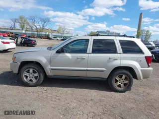 2007 Jeep Grand Cherokee Laredo with VIN 1J8GR48KX7C513145, listed as a IAAI auction lot 41994486 with 188,870 mi miles. Bid and sale history available at carsss.com. Image 14.