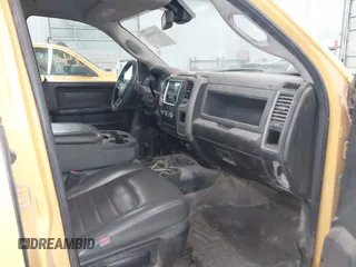 2018 Ram 2500 Tradesman with VIN 3C6TR5CTXJG215458, listed as a IAAI auction lot 42516941 with 95,718 mi miles and . Bid and sale history available at DreamBid. Image 5.