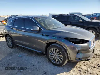 2024 Infiniti QX50 Luxe z VIN 3PCAJ5BA5RF106415, wystawiony jako Copart lot #43395655 z przebiegiem 7 631 mil mil oraz Szkoda całkowita • Salvage title. Historia ofert i sprzedaży dostępna na DreamBid. Obrazek 4.