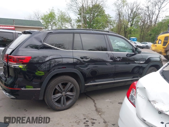 2021 Volkswagen Atlas SE with VIN 1V2RR2CA5MC526642, listed as a IAAI auction lot 42180217 with 40,031 mi miles and . Bid and sale history available at DreamBid. Image 14.
