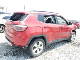 2018 Jeep Compass Latitude z VIN 3C4NJDBB6JT173390, wystawiony jako Copart lot #58591645 z przebiegiem 78 662 mil mil oraz Czysty tytuł • Clean title. Historia ofert i sprzedaży dostępna na DreamBid. Obrazek 3.