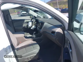 2019 Chevrolet Traverse LT Leather with VIN 1GNEVHKW8KJ197737, listed as a IAAI auction lot 42094562 with 66,831 mi miles. Bid and sale history available at carsss.com. Image 5.