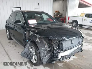 2018 Audi Q5 Premium Plus with VIN WA1BNAFY9J2045886, listed as a IAAI auction lot 41349621 with 40,476 mi miles. Bid and sale history available at carsss.com. Image 1.