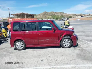 2006 Scion xB with VIN JTLKT324464124537, listed as a IAAI auction lot 41929345 with 141,111 mi miles. Bid and sale history available at carsss.com. Image 13.