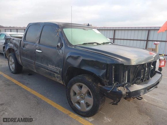 2009 Chevrolet Silverado 1500 LTZ with VIN 3GCEK33329G138137, listed as a IAAI auction lot 41145088 with 207,522 mi miles. Bid and sale history available at carsss.com. Image 1.