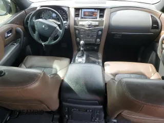 2018 Nissan Armada Platinum z VIN JN8AY2NF5J9332894, wystawiony jako Copart lot #52749905 z przebiegiem 128 352 mil mil oraz Szkody całkowita. Historia ofert i sprzedaży dostępna na DreamBid. Obrazek 8.