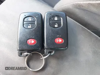2010 Toyota Prius II z VIN JTDKN3DU1A0176727, wystawiony jako IAAI lot #42419691 z przebiegiem 158 581 mil mil oraz . Historia ofert i sprzedaży dostępna na DreamBid. Obrazek 11.