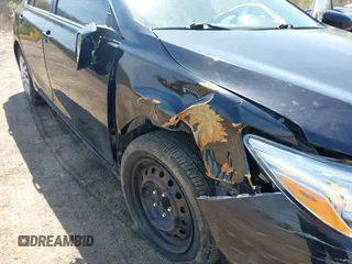 2015 Toyota Camry XLE z VIN 4T4BF1FK5FR505945, wystawiony jako IAAI lot #42114226 z przebiegiem 197 032 mil mil oraz . Historia ofert i sprzedaży dostępna na DreamBid. Obrazek 6.