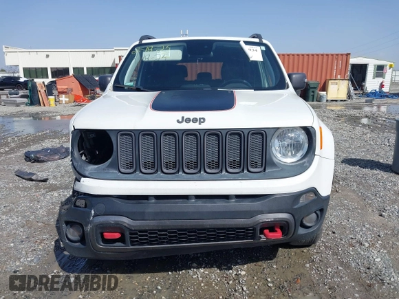2018 Jeep Renegade Trailhawk with VIN ZACCJBCB9JPG81032, listed as a IAAI auction lot 41722934 with 178,502 mi miles. Bid and sale history available at carsss.com. Image 12.