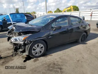 2023 Nissan Versa S z VIN 3N1CN8DVXPL818676, wystawiony jako Copart lot #54084825 z przebiegiem 35 858 mil mil oraz Nie do naprawy • Non repairable. Historia ofert i sprzedaży dostępna na DreamBid. Obrazek 1.