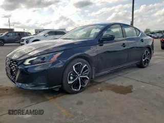 2024 Nissan Altima SR z VIN 1N4BL4CV9RN403768, wystawiony jako Copart lot #54524845 z przebiegiem 14 968 mil mil oraz Szkoda całkowita • Salvage title. Historia ofert i sprzedaży dostępna na DreamBid. Obrazek 1.