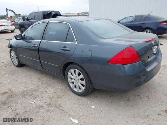 2007 Honda Accord Sdn LX SE with VIN JHMCM56337C017298, listed as a IAAI auction lot 41644327 with 175,317 mi miles. Bid and sale history available at carsss.com. Image 3.