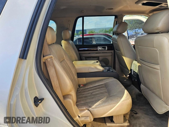 2005 Lincoln Navigator Luxury with VIN 5LMFU27505LJ03963, listed as a Copart auction lot 74637264 with 0 mi miles and Clean Title. Bid and sale history available at carsss.com. Image 6.