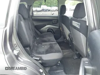 2010 Mitsubishi Outlander z VIN JA4AT2AW9AZ001049, wystawiony jako IAAI lot #42282766 z przebiegiem 108 668 mil mil oraz . Historia ofert i sprzedaży dostępna na DreamBid. Obrazek 8.