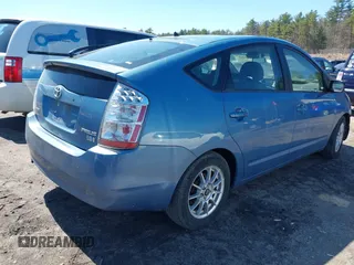 2008 Toyota Prius with VIN JTDKB20U887735362, listed as a IAAI auction lot 41994560 with 175,179 mi miles and . Bid and sale history available at carsss.com. Image 4.