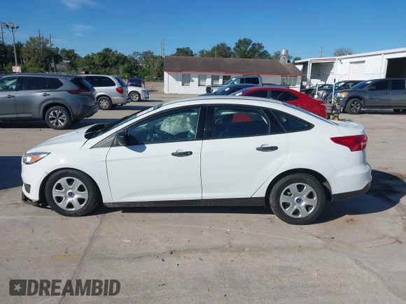 2018 Ford Focus S with VIN 1FADP3E2XJL270495, listed as a IAAI auction lot 41172305 with 47,197 mi miles. Bid and sale history available at carsss.com. Image 15.