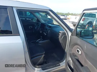 2016 Kia Soul z VIN KNDJN2A26G7839492, wystawiony jako IAAI lot #42211779 z przebiegiem 179 190 mil mil oraz . Historia ofert i sprzedaży dostępna na DreamBid. Obrazek 5.