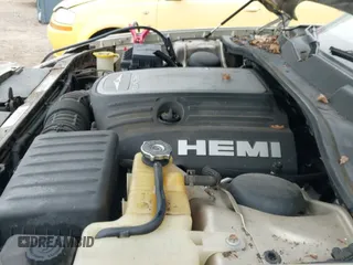 2006 Chrysler 300 C with VIN 2C3KK63H56H339952, listed as a IAAI auction lot 43287814 with 177,892 mi miles and . Bid and sale history available at DreamBid. Image 12.