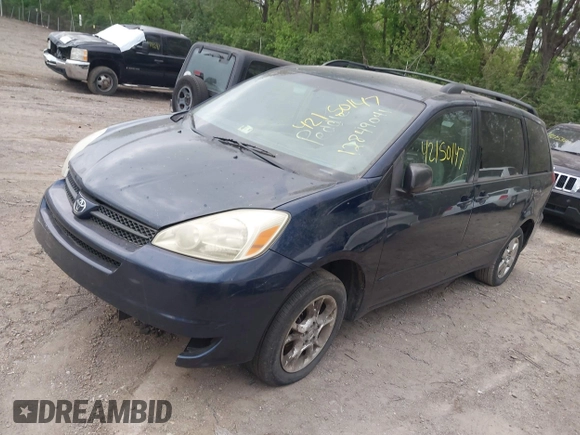 2005 Toyota Sienna LE with VIN 5TDBA23C55S038111, listed as a IAAI auction lot 42150147 with 1 mi miles. Bid and sale history available at carsss.com. Image 2.