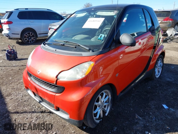 2008 Smart fortwo Pure z VIN WMEEJ31X28K122571, wystawiony jako IAAI lot #41680541 z przebiegiem 63 673 mil mil oraz . Historia ofert i sprzedaży dostępna na DreamBid. Obrazek 6.