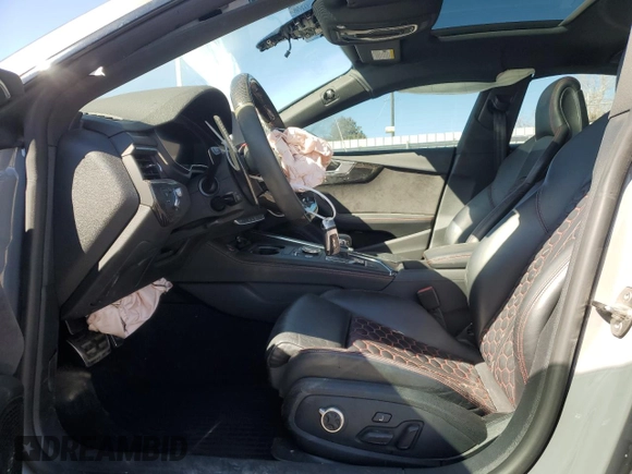 2019 Audi RS 5 Sportback z VIN WUABWCF52KA903181, wystawiony jako Copart lot #46123525 z przebiegiem 32 366 mil mil oraz Szkody całkowita. Historia ofert i sprzedaży dostępna na DreamBid. Obrazek 7.