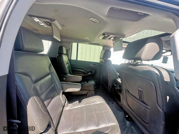 2015 GMC Yukon XL Denali with VIN 1GKS2JKJ5FR282675, listed as a Copart auction lot 52463365 with 221,109 mi miles and Clean Title. Bid and sale history available at carsss.com. Image 6.
