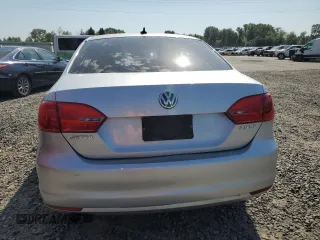 2012 Volkswagen Jetta SE z VIN 3VWDP7AJ1CM465253, wystawiony jako Copart lot #54897005 z przebiegiem 125 309 mil mil oraz Szkoda całkowita • Salvage title. Historia ofert i sprzedaży dostępna na DreamBid. Obrazek 6.