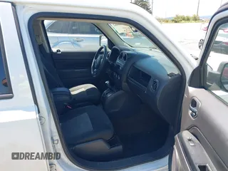 2016 Jeep Patriot Sport with VIN 1C4NJPBA8GD814997, listed as a IAAI auction lot 42708462 with 204,997 mi miles and . Bid and sale history available at DreamBid. Image 5.