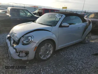 2018 Volkswagen Beetle S with VIN 3VW5DAAT7JM506557, listed as a Copart auction lot 84736194 with 34,930 mi miles and Salvage Title. Bid and sale history available at DreamBid. Image 1.