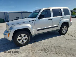 2011 Jeep Liberty Sport Jet z VIN 1J4PN2GK4BW560066, wystawiony jako Copart lot #62207115 z przebiegiem 147 356 mil mil oraz Czysty tytuł • Clean title. Historia ofert i sprzedaży dostępna na DreamBid. Obrazek 1.