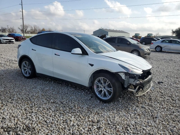 2021 Tesla Model Y Long Range with VIN 5YJYGAEE4MF150046, listed as a Copart auction lot 85938834 with 48,428 mi miles and Salvage Title. Bid and sale history available at carsss.com. Image 4.