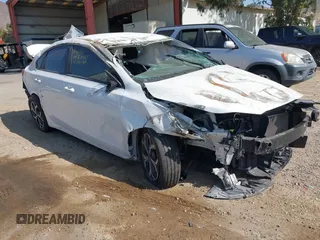2021 Kia Forte LXS с VIN 3KPF24AD9ME391224, выставлен на аукционе IAAI как лот 42649114 с пробегом Не указан миль и . История ставок и продаж доступна на DreamBid. Изображение 1.