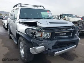 2008 Toyota FJ Cruiser with VIN JTEBU11F08K010285, listed as a IAAI auction lot 41593113 with 120,907 mi miles. Bid and sale history available at carsss.com. Image 6.