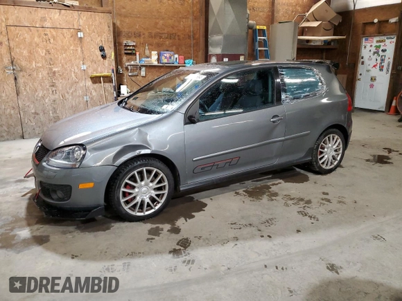 2006 Volkswagen GTI z VIN WVWFV71K56W107975, wystawiony jako Copart lot #84029684 z przebiegiem 131 893 mil mil oraz Szkoda całkowita • Salvage title. Historia ofert i sprzedaży dostępna na DreamBid. Obrazek 1.