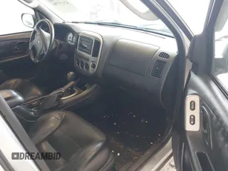 2005 Ford Escape Limited с VIN 1FMYU94155KB03842, выставлен на аукционе IAAI как лот 42119786 с пробегом 169 219 миль миль и . История ставок и продаж доступна на DreamBid. Изображение 5.