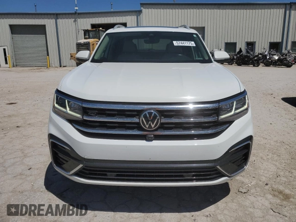 2021 Volkswagen Atlas SEL Premium R-Line with VIN 1V2FR2CA9MC524833, listed as a Copart auction lot 57441175 with 72,128 mi miles and Salvage title. Bid and sale history available at DreamBid. Image 5.