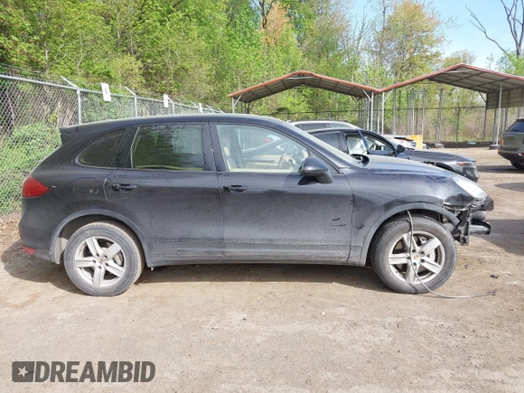 2014 Porsche Cayenne S z VIN WP1AB2A27ELA55804, wystawiony jako IAAI lot #42083807 z przebiegiem 161 590 mil mil oraz . Historia ofert i sprzedaży dostępna na DreamBid. Obrazek 14.