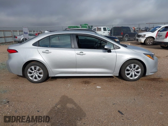 2025 Toyota Corolla LE z VIN 5YFB4MDE9SP257774, wystawiony jako IAAI lot #42480925 z przebiegiem 20 113 mil mil oraz . Historia ofert i sprzedaży dostępna na DreamBid. Obrazek 13.