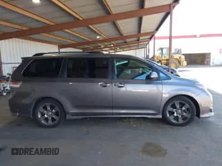 2015 Toyota Sienna SE with VIN 5TDXK3DC1FS667924, listed as a IAAI auction lot 42062805 with 123,504 mi miles. Bid and sale history available at carsss.com. Image 13.