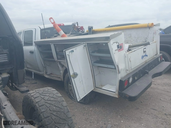 2022 Ram 2500 Tradesman with VIN 3C7WR5HJ5NG198011, listed as a IAAI auction lot 38735806 with 62,089 mi miles. Bid and sale history available at carsss.com. Image 3.