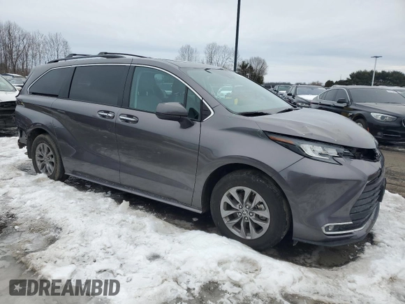 2023 Toyota Sienna XLE with VIN 5TDYSKFC3PS075955, listed as a Copart auction lot 43948445 with 24,477 mi miles and Salvage Title. Bid and sale history available at carsss.com. Image 4.