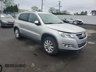 2011 Volkswagen Tiguan SE with VIN WVGBV7AXXBW538750, listed as a Copart auction lot 56604715 with 86,895 mi miles and Salvage title. Bid and sale history available at DreamBid. Image 4.