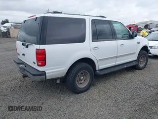2000 Ford Expedition XLT with VIN 1FMRU1669YLA20475, listed as a IAAI auction lot 42090336 with 196,266 mi miles and . Bid and sale history available at DreamBid. Image 4.