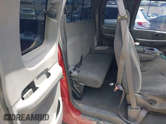 2000 Ford F-150 XL с VIN 1FTRX17W4YKB34223, выставлен на аукционе IAAI как лот 42744499 с пробегом 153 163 миль миль и . История ставок и продаж доступна на DreamBid. Изображение 8.