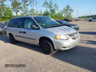 2005 Dodge Caravan SE with VIN 1D4GP24R95B426282, listed as a IAAI auction lot 42036352 with 231,183 mi miles and . Bid and sale history available at carsss.com. Image 1.