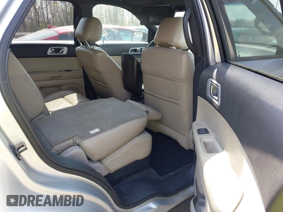 2011 Ford Explorer XLT with VIN 1FMHK7D88BGA64122, listed as a IAAI auction lot 42006804 with 201,067 mi miles and . Bid and sale history available at carsss.com. Image 8.